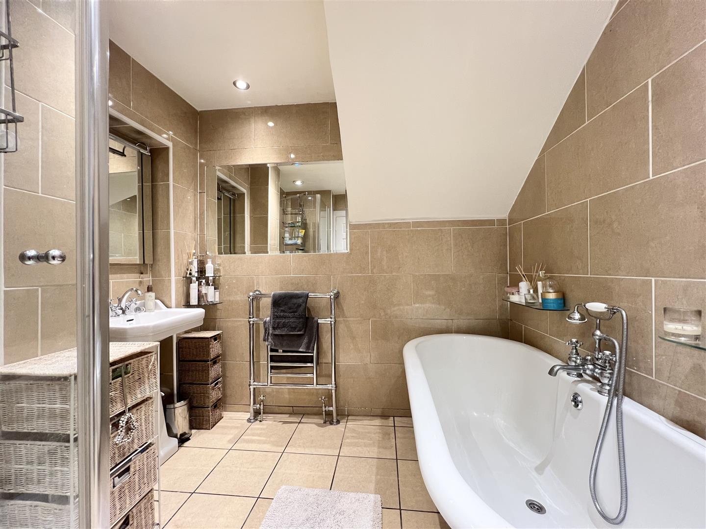 Old Bothwell Road, Bothwell, Glasgow Residence Estate Agents